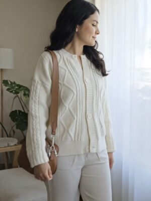 Cardigan Day 4 Beige