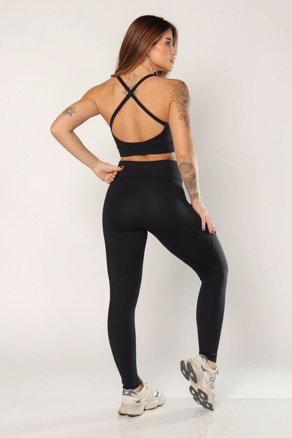 conjunto deportivo negro olivia