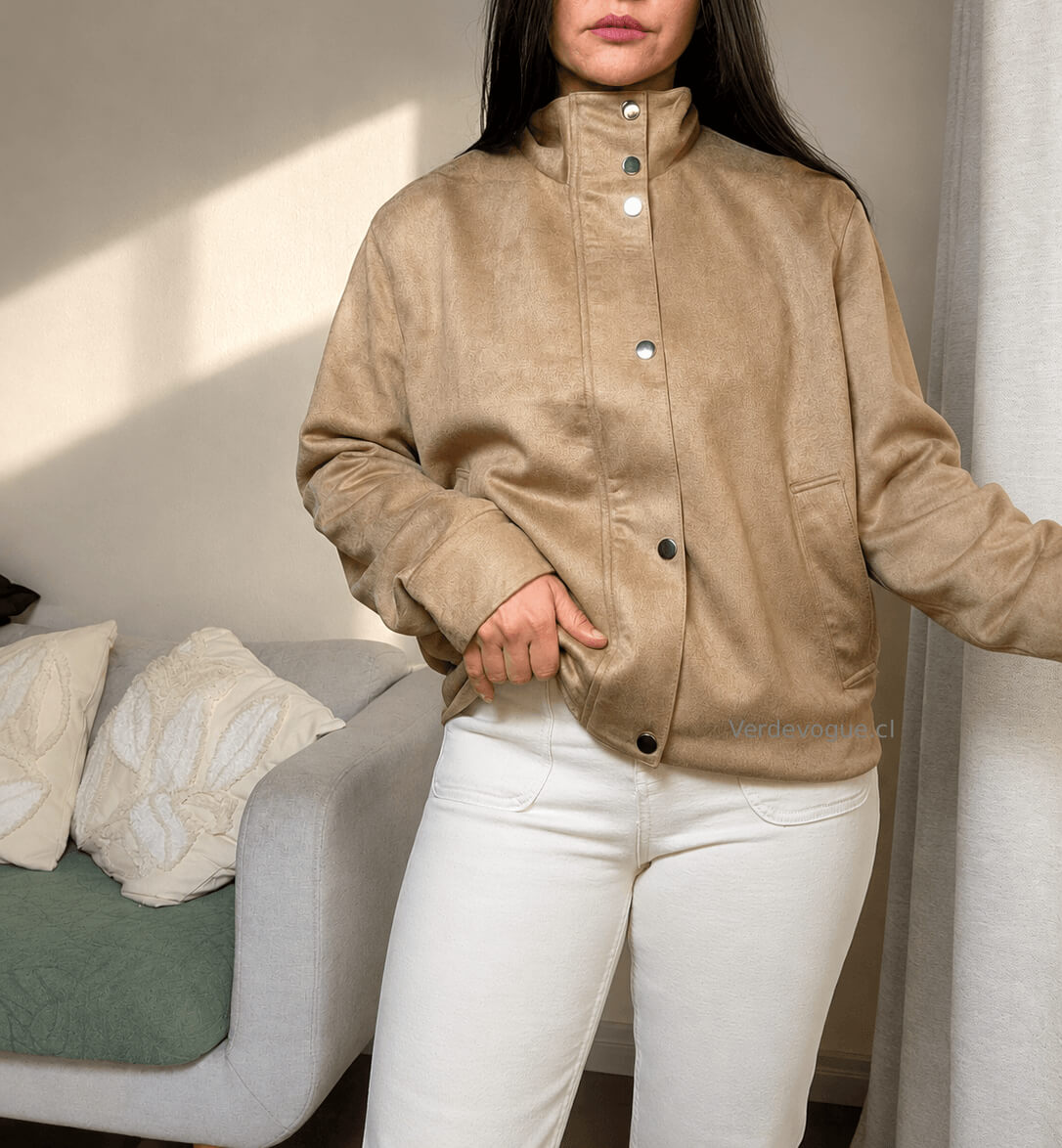 3 beige chaqueta bomber
